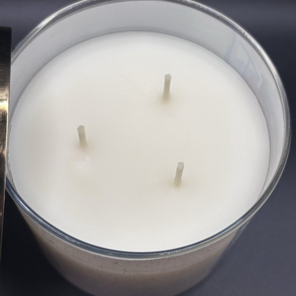 Goose Creek Warm Spring Breeze 3 wick Candle 14.5 oz Jar Water Woods Air Melon - Picture 8 of 14